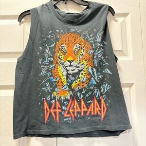 Def leopard crop tee